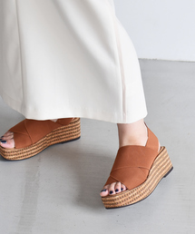 Au BANNISTER | エラスティッククロスウェッジサンダル(サンダル)