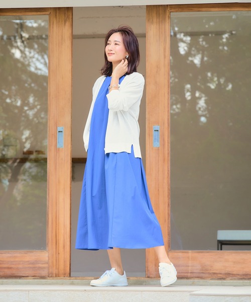 CROSS FUNCTION（クロスファンクション）の「《洗える・シワになりにくい・乾燥機OK》シアーVネックカーディガン【CF/クロスファンクション】（カーディガン/ボレロ・レディース・ブラック/サックスブルー/杢グレー/オフホワイト/ライトグリーン/ネイビー・M/L/LL）」の21枚目の写真