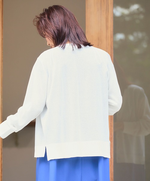 CROSS FUNCTION（クロスファンクション）の「《洗える・シワになりにくい・乾燥機OK》シアーVネックカーディガン【CF/クロスファンクション】（カーディガン/ボレロ・レディース・ブラック/サックスブルー/杢グレー/オフホワイト/ライトグリーン/ネイビー・M/L/LL）」の20枚目の写真