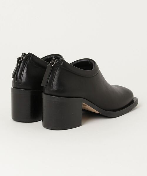 ABOUT ARIANNE(アバウトアリアンヌ)の「About Arianne(アバウト アリアンヌ) Slip-on Ava Black(ブーツ・レディース・ブラック・37)」の2枚目の写真