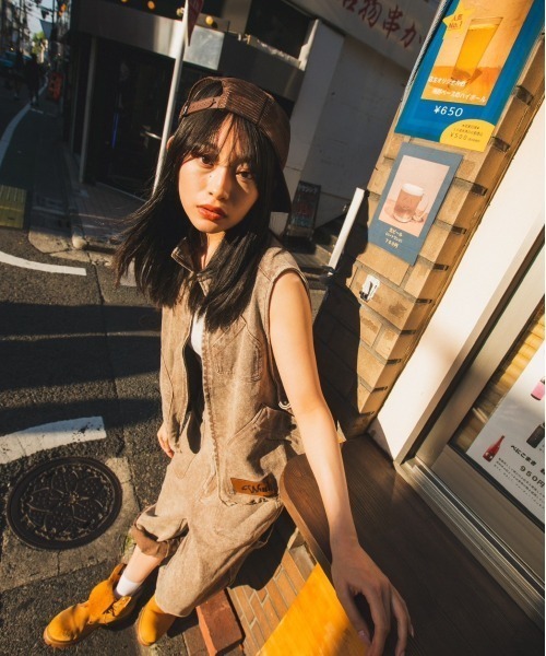 WudgeBoy（ワッジボーイ）の「chemical wash vest（ニット/セーター・レディース・カーキ/ブラウン/ブラック・MEDIUM/LARGE）」の18枚目の写真