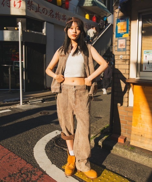WudgeBoy（ワッジボーイ）の「chemical wash vest（ニット/セーター・レディース・カーキ/ブラウン/ブラック・MEDIUM/LARGE）」の19枚目の写真