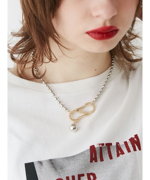 jouetie(ジュエティ)の「ボールチェーンカラビナネックレス(ネックレス・レディース・シルバー/ゴールド・FREE)」の2枚目の写真