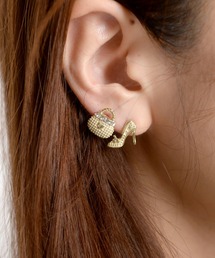 MARAI（マーライ）の「ヒール＆バッグモチーフ アシンメトリー スタッドピアス（ピアス（両耳用））」