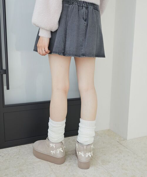 MAJESTIC LEGON（マジェスティックレゴン）の「リボン厚底フェイクムートンブーツ（ブーツ・レディース・ベージュ/キャメル・MEDIUM/LARGE）」の10枚目の写真
