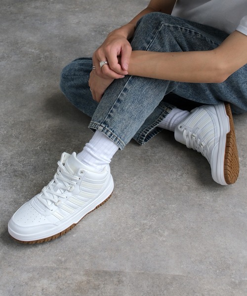 【K-SWISS/ケースイス】サイドライン ミドルカット レースアップスニーカー