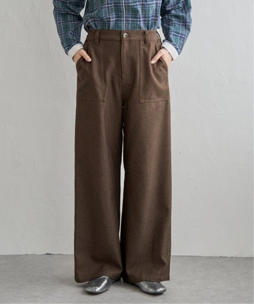 LBC（エルビーシー）の「ベーカーワイドストレートパンツ（その他パンツ・レディース・ベージュ/チャコール/ブラウン・L/M）」の2枚目の写真