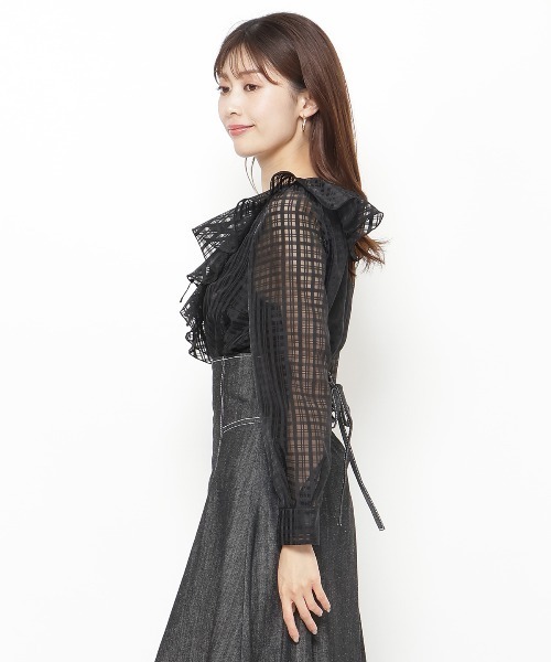 AND COUTURE（アンドクチュール）の「シアーチェックフリルブラウス（シャツ/ブラウス・レディース・ベージュ/ブラック/オフホワイト・FREE）」の10枚目の写真