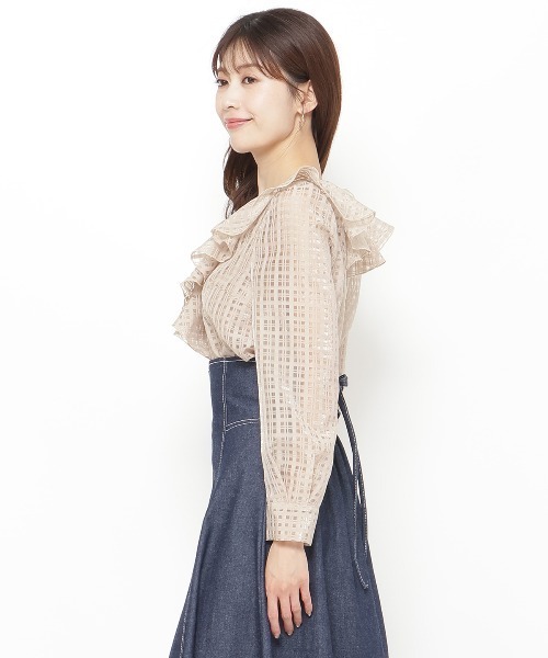 AND COUTURE（アンドクチュール）の「シアーチェックフリルブラウス（シャツ/ブラウス・レディース・ベージュ/ブラック/オフホワイト・FREE）」の17枚目の写真