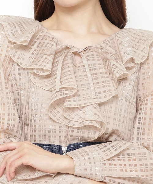 AND COUTURE（アンドクチュール）の「シアーチェックフリルブラウス（シャツ/ブラウス・レディース・ベージュ/ブラック/オフホワイト・FREE）」の19枚目の写真
