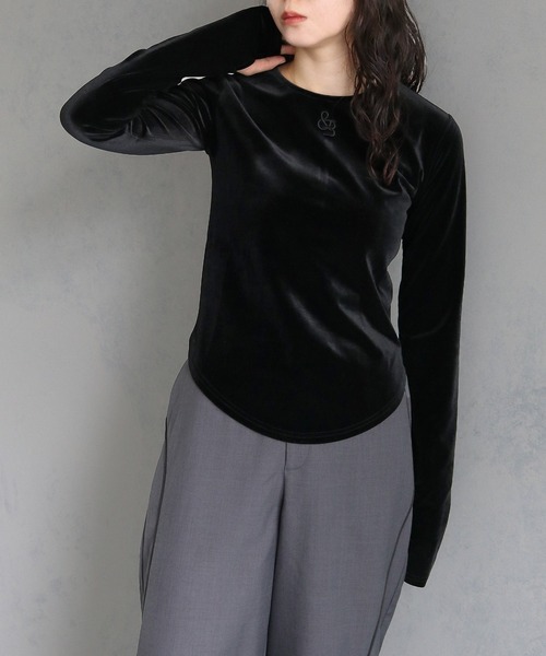 &g'aime（アンジェム）の「【&g’aime】刺繍ロゴクルーネックベロアトップス　EMBROIDERY LOGO CREWNECK VELOR TOPS（Tシャツ/カットソー・レディース・ブラック/ブルー・FREE）」の5枚目の写真