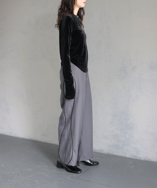 &g'aime（アンジェム）の「【&g’aime】刺繍ロゴクルーネックベロアトップス　EMBROIDERY LOGO CREWNECK VELOR TOPS（Tシャツ/カットソー・レディース・ブラック/ブルー・FREE）」の12枚目の写真