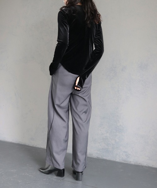 &g'aime（アンジェム）の「【&g’aime】刺繍ロゴクルーネックベロアトップス　EMBROIDERY LOGO CREWNECK VELOR TOPS（Tシャツ/カットソー・レディース・ブラック/ブルー・FREE）」の13枚目の写真