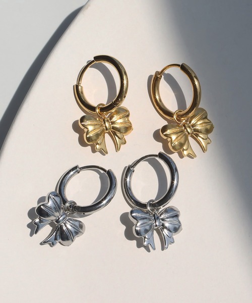 abaskdesign(アバスクデザイン)の「金属アレルギー対応 リボンフープステンレスピアス(ピアス(両耳用)・レディース・ゴールド/シルバー・FREE)」の7枚目の写真