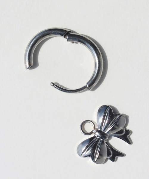 abaskdesign(アバスクデザイン)の「金属アレルギー対応 リボンフープステンレスピアス(ピアス(両耳用)・レディース・ゴールド/シルバー・FREE)」の14枚目の写真