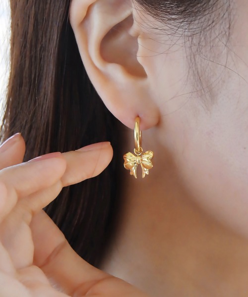 abaskdesign(アバスクデザイン)の「金属アレルギー対応 リボンフープステンレスピアス(ピアス(両耳用)・レディース・ゴールド/シルバー・FREE)」の4枚目の写真