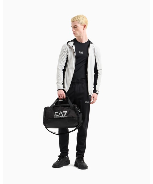 EMPORIO ARMANI EA7(エンポリオアルマーニイーエーセブン)の「【エンポリオ アルマーニ EA7】ダッフルバッグ テクニカルファブリック オーバーサイズロゴ スモール(ドラムバッグ・メンズ・ブラック・FREE)」の8枚目の写真