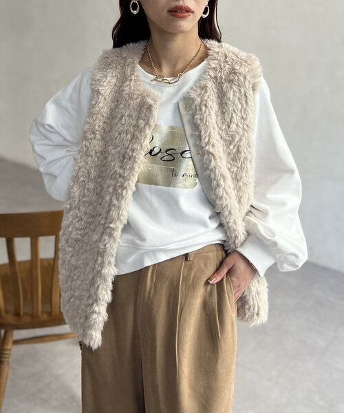Chez toi(シェトワ)の「箔プリント裏毛ラグランプルオーバー(Tシャツ/カットソー・レディース・ブルー/オフホワイト/ブラック・FREE)」の6枚目の写真