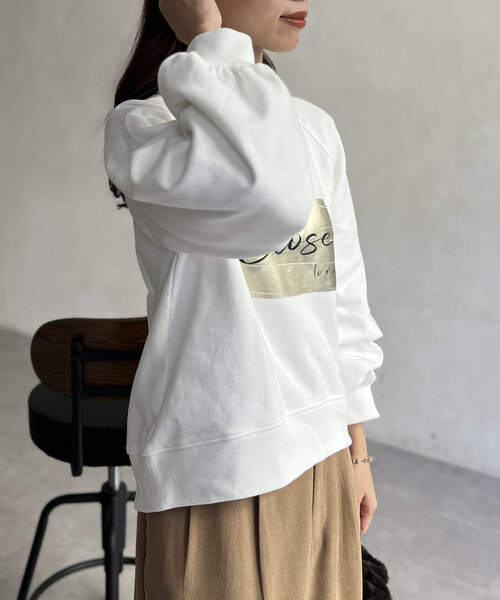 Chez toi(シェトワ)の「箔プリント裏毛ラグランプルオーバー(Tシャツ/カットソー・レディース・ブルー/オフホワイト/ブラック・FREE)」の8枚目の写真
