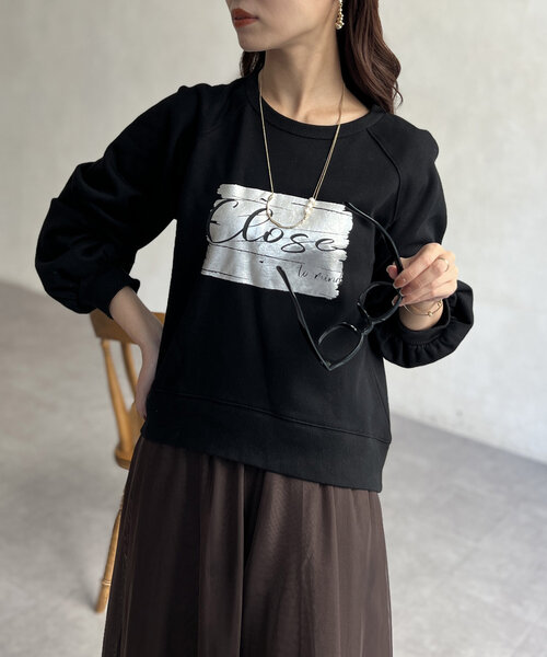Chez toi(シェトワ)の「箔プリント裏毛ラグランプルオーバー(Tシャツ/カットソー・レディース・ブルー/オフホワイト/ブラック・FREE)」の15枚目の写真