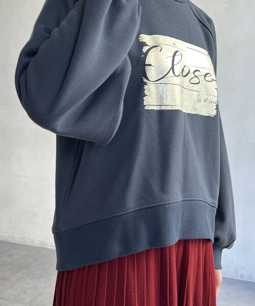 Chez toi(シェトワ)の「箔プリント裏毛ラグランプルオーバー(Tシャツ/カットソー・レディース・ブルー/オフホワイト/ブラック・FREE)」の20枚目の写真