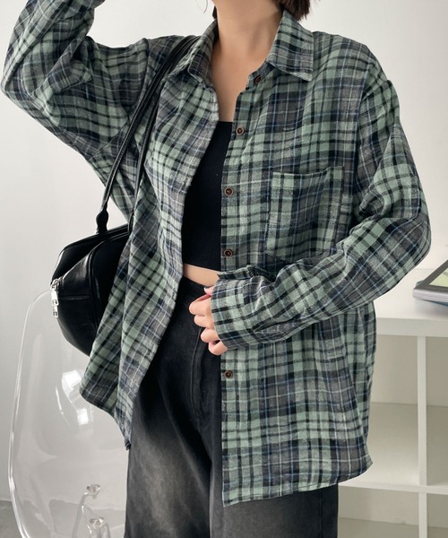 WEGO（ウィゴー）の「WEGO/オーバーサイズチェックネルシャツ（シャツ/ブラウス・レディース・ネイビー/グリーン・FREE）」の6枚目の写真