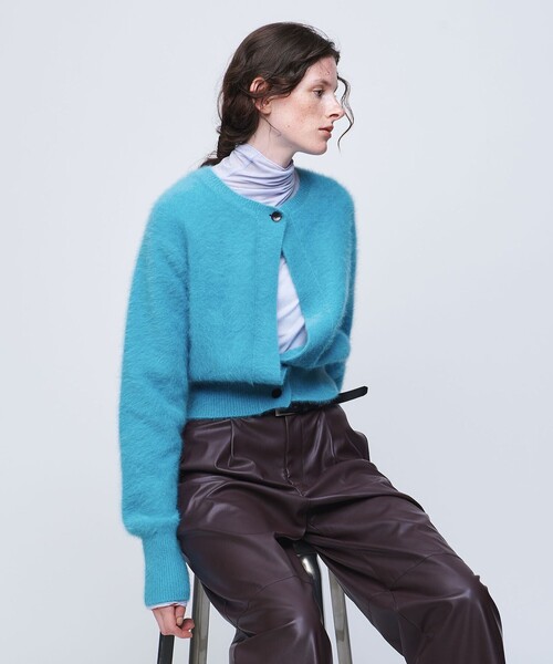 AEWEN MATOPH(イウエン マトフ)の「<AEWEN MATOPH>イレギュラー クルーネック カーディガン(カーディガン/ボレロ・レディース・オフホワイト/ダークグレー/ターコイズブルー・FREE)」の3枚目の写真