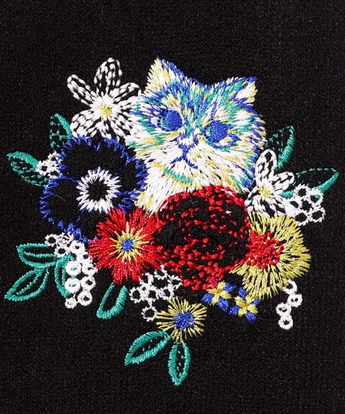 ねこのマスコット ScoLar（スカラー）の「143687：ネコ花刺繍アームカバー付