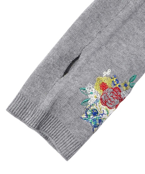 ScoLar（スカラー）の「143687：ネコ花刺繍アームカバー付