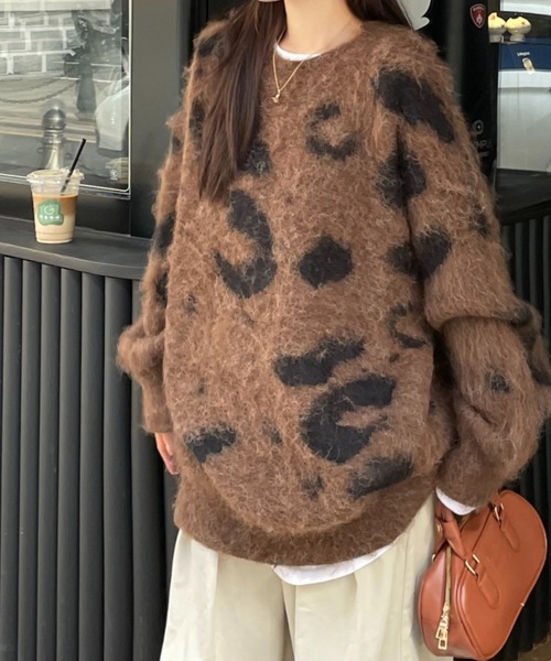 CREARE -LINO-(クレアーレリノ)の「<ユニセックス商品>レオパード柄シャギーニット(ニット/セーター・レディース・チャコール/ブラウン/ネイビー・FREE)」の6枚目の写真