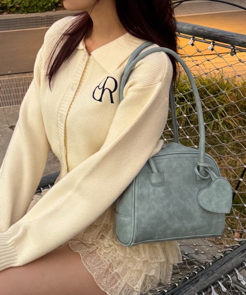 FOREVER 21（フォーエバー トゥエンティーワン）の「【2025SS】取り外し可能ハートチャーム付きPUボストン（ショルダーバッグ・レディース・キャメル/ダークブラウン/ライトブルー・FREE）」の10枚目の写真