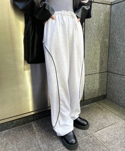 AIC.（エーアイシー）の「ドローコードパイピング裏毛ジョガーパンツ（スウェットパンツ・レディース・ライトグレー/チャコールグレー・FREE）」の16枚目の写真