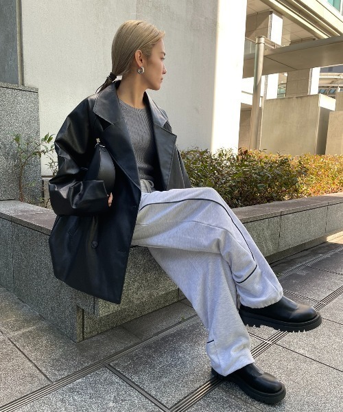 AIC.（エーアイシー）の「ドローコードパイピング裏毛ジョガーパンツ（スウェットパンツ・レディース・ライトグレー/チャコールグレー・FREE）」の17枚目の写真