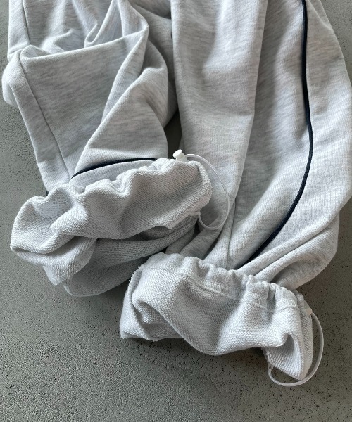 AIC.（エーアイシー）の「ドローコードパイピング裏毛ジョガーパンツ（スウェットパンツ・レディース・ライトグレー/チャコールグレー・FREE）」の22枚目の写真