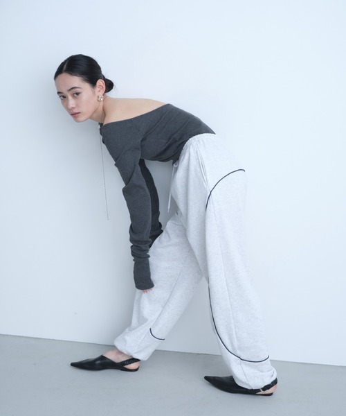 AIC.（エーアイシー）の「ドローコードパイピング裏毛ジョガーパンツ（スウェットパンツ・レディース・ライトグレー/チャコールグレー・FREE）」の10枚目の写真