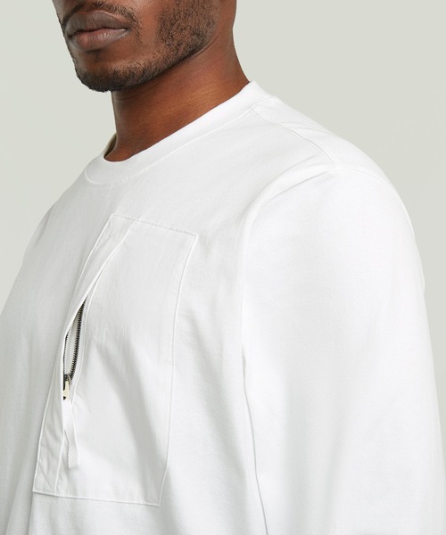 G-STAR（ジースター）の「OUTDOOR WOVEN POCKET LOOSE T-SHIRT/異素材ミックスオーバーサイズロングスリーブTシャツ（Tシャツ/カットソー・メンズ・ホワイト/ダークブラック・SMALL/MEDIUM/LARGE/X-LARGE/XX-LARGE/X-SMALL）」の11枚目の写真