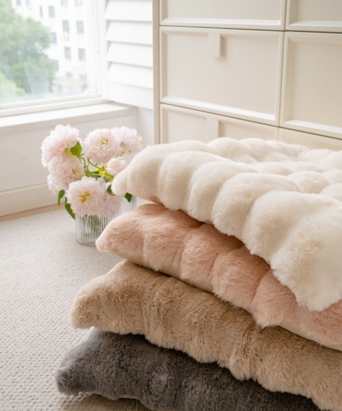 SHEPP（シープ）の「低反発 ふわふわスクエアクッション 座布団 45cm（クッション/クッションカバー・レディース・ピンク/ブラウン/ホワイト/グレー・F）」の7枚目の写真