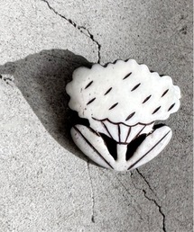 COMMON WARE | 4on:Matsuo Miyuki Bone Brooch 松尾みゆき ボーンプローチ(ブローチ/コサージュ)