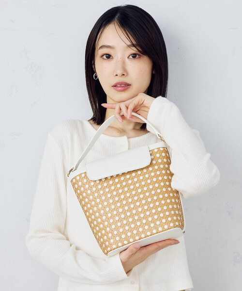 MONO　COMME CA（モノコムサ）の「2way ワンハンドル 雑材バッグ（ハンドバッグ・レディース・ブラック/ホワイト・FREE）」の18枚目の写真