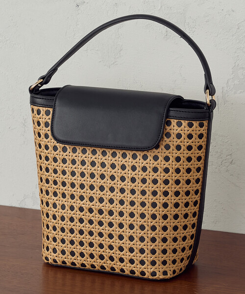 MONO　COMME CA（モノコムサ）の「2way ワンハンドル 雑材バッグ（ハンドバッグ・レディース・ブラック/ホワイト・FREE）」の21枚目の写真