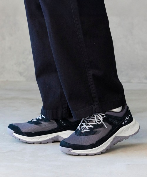 KEEN(キーン)の「HIGHTRAIL WP / ハイトレイル ウォータープルーフ / メンズ トレッキングシューズ 防水(ブーツ・メンズ・ブラック・27cm/29cm/28.5cm/28cm/27.5cm/26.5cm/26cm/25.5cm/25cm/30cm)」の14枚目の写真