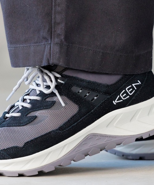 KEEN(キーン)の「HIGHTRAIL WP / ハイトレイル ウォータープルーフ / メンズ トレッキングシューズ 防水(ブーツ・メンズ・ブラック・27cm/29cm/28.5cm/28cm/27.5cm/26.5cm/26cm/25.5cm/25cm/30cm)」の12枚目の写真