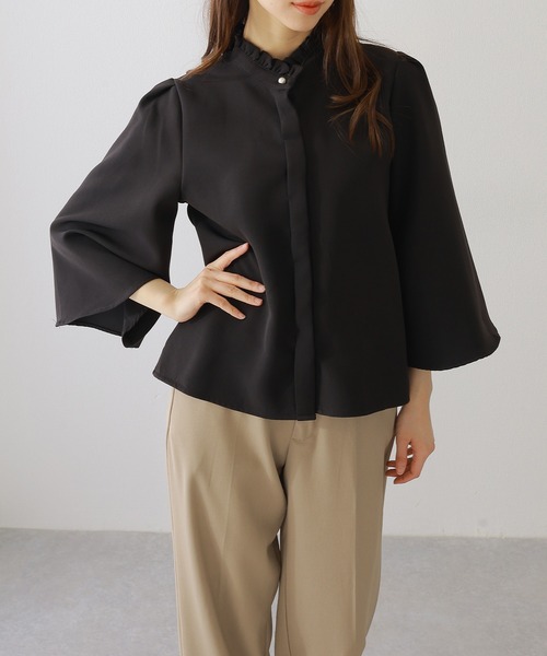 Lace Ladies(レースレディース)の「スタンド フリルカラー フレア 7分袖 プルオーバー(シャツ/ブラウス・レディース・チャコールグレー/ブラック/アイボリー/ネイビー・FREE/S)」の6枚目の写真