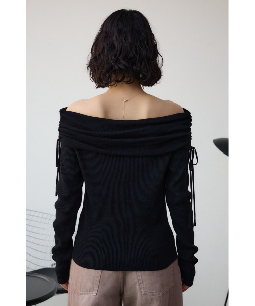 AZUL by moussy（アズールバイマウジー）の「ギャザーオフショルダーニットトップス（ニット/セーター・レディース・アイボリー/ピンク/ライム/ブラック・FREE）」の21枚目の写真