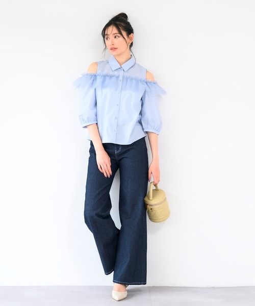 MISCH MASCH(ミッシュマッシュ)の「オープンショルダーチュールフリルシャツ(シャツ/ブラウス・レディース・ブラック/ホワイト/ブルー・フリ-)」の7枚目の写真