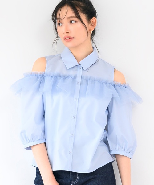 MISCH MASCH(ミッシュマッシュ)の「オープンショルダーチュールフリルシャツ(シャツ/ブラウス・レディース・ブラック/ホワイト/ブルー・フリ-)」の6枚目の写真