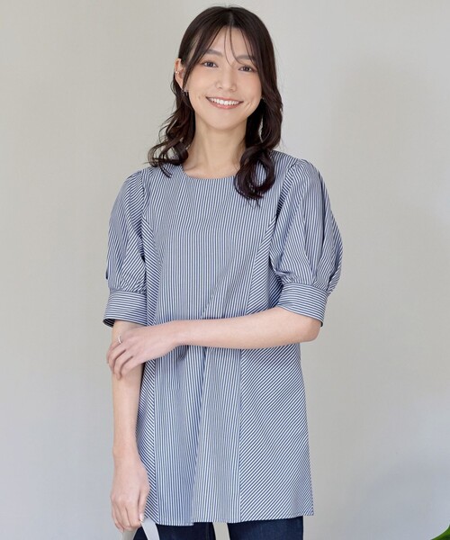 Tiaclasse(ティアクラッセ)の「パフスリーブチュニックブラウス(Tシャツ/カットソー・レディース・サックスブルー/ネイビー系/ネイビー/ベージュ/ブラック系・XL/XXL)」の7枚目の写真