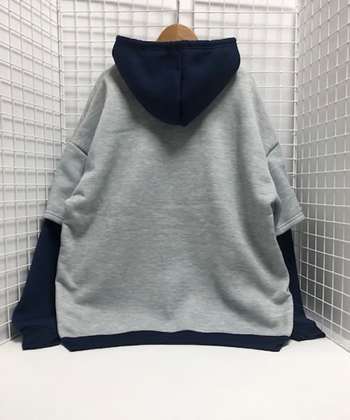 Pittok（ピットク）の「ゆったり重ね着風フード付きロゴパーカー（パーカー・レディース・グレー/ネイビー・MEDIUM）」の15枚目の写真