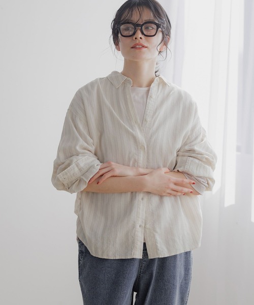 niko and...(ニコアンド)の「COMFORTリネンタックシャツ(シャツ/ブラウス・レディース・イエロー/アイボリー/グリーン/チャコール・MEDIUM/LARGE)」の3枚目の写真
