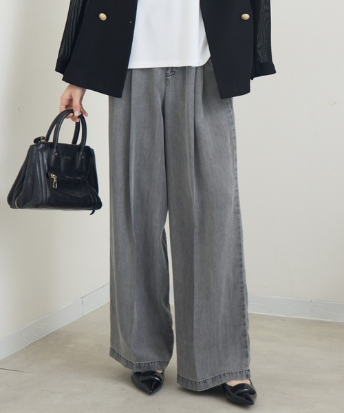 Paradise Picnic(パラダイスピクニック)の「ROSIEE テンセルデニムタックパンツ(デニムパンツ・レディース・ブラック/ブルー・FREE)」の2枚目の写真